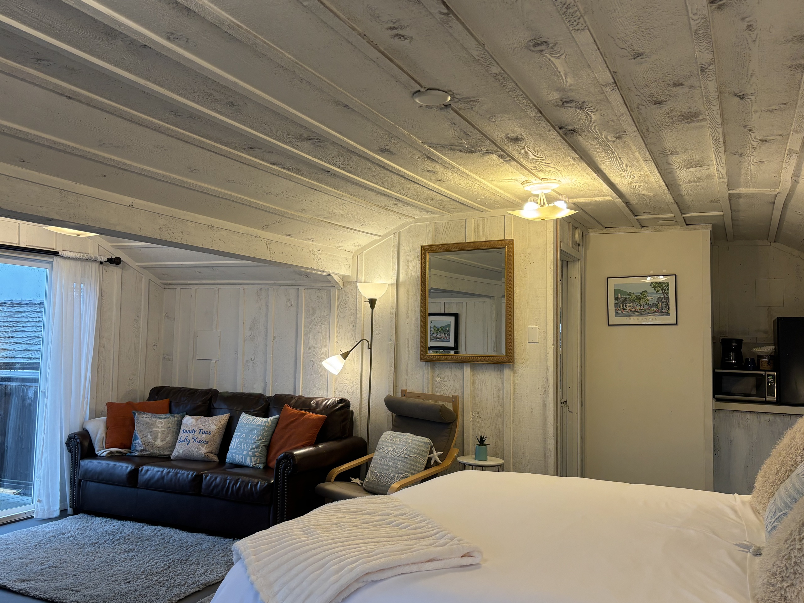 Drift Into Dreams: Why Orcas Island Stays Offer the Ultimate Sleep Sanctuary