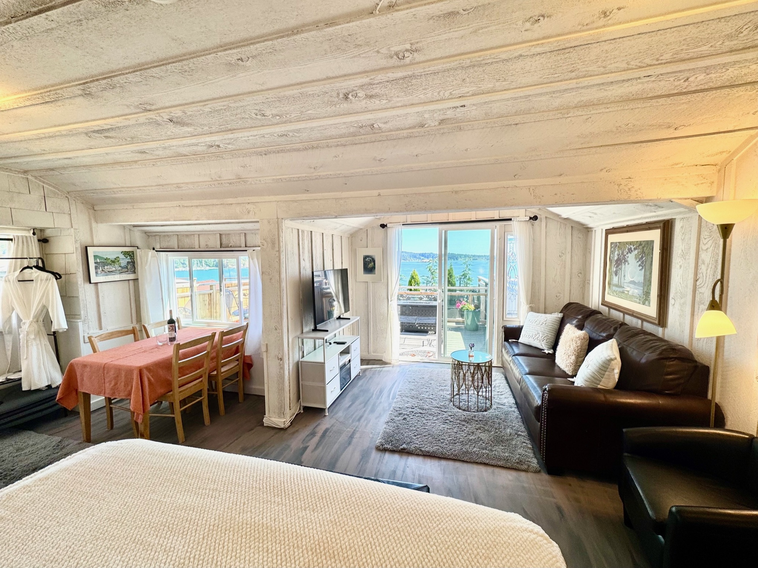 Honeymoon Hideaway: The Perfect Orcas Island Stays for Starting Marriage in Paradise